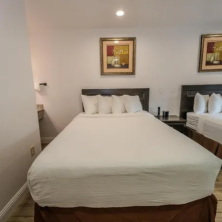 Monterey Surf Inn-3